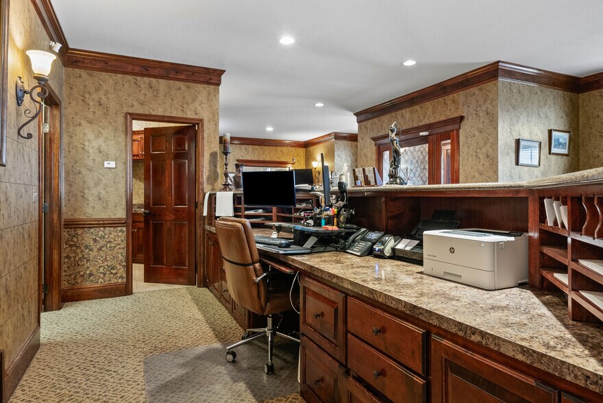 More Photos Of 616 Lana Dr, Cameron Office For Sale