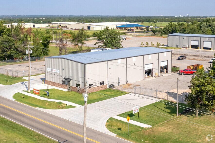 More Photos Of 4495 SW 119th St, Oklahoma City Warehouse For Lease