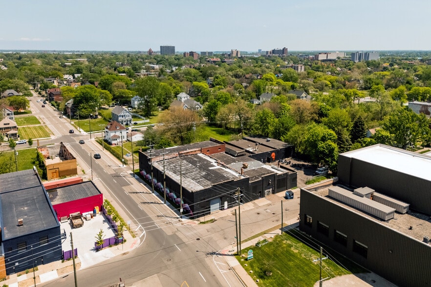 More Photos Of 2232-2240 Bellevue St, Detroit Warehouse For Sale