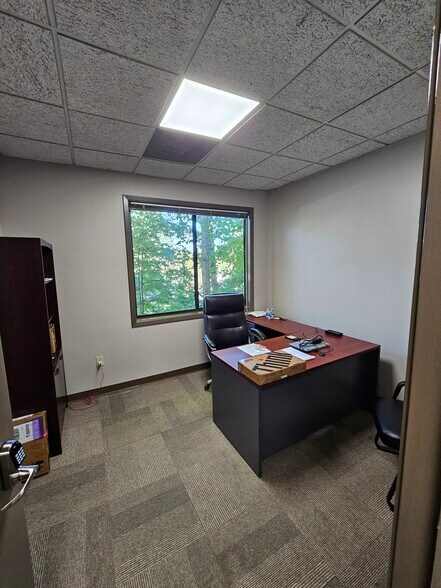 More Photos Of 1132 Hightower Trl, Atlanta Medical For Sale