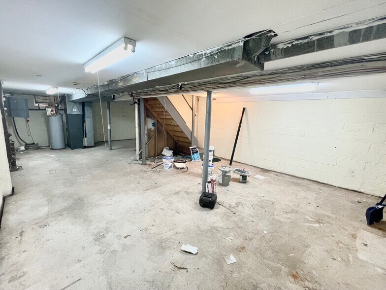 More Photos Of 13 New York Ave, Colonia Office For Sale