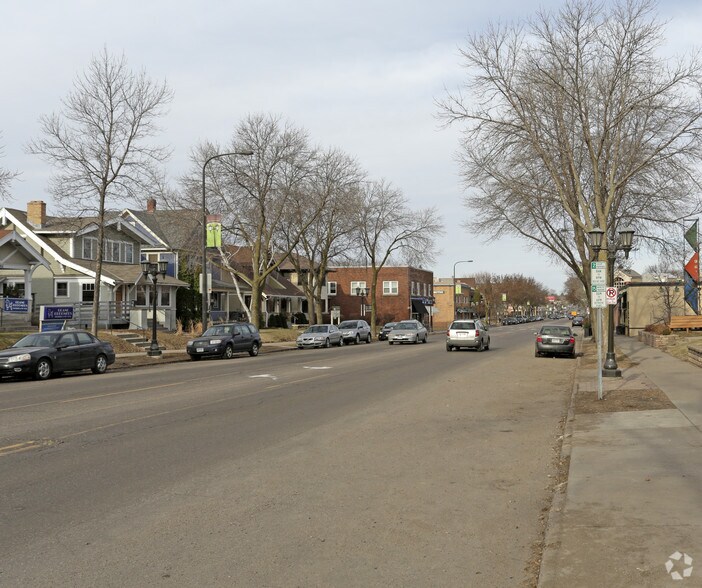 More Photos Of 949 Grand Ave, Saint Paul Storefront For Sale
