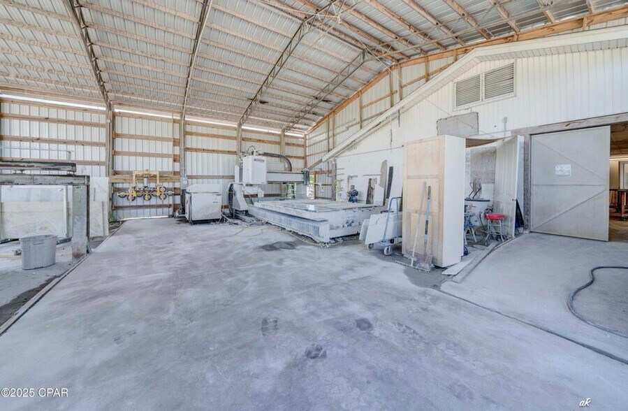 More Photos Of 2515 E 15th St, Panama City Freestanding For Sale