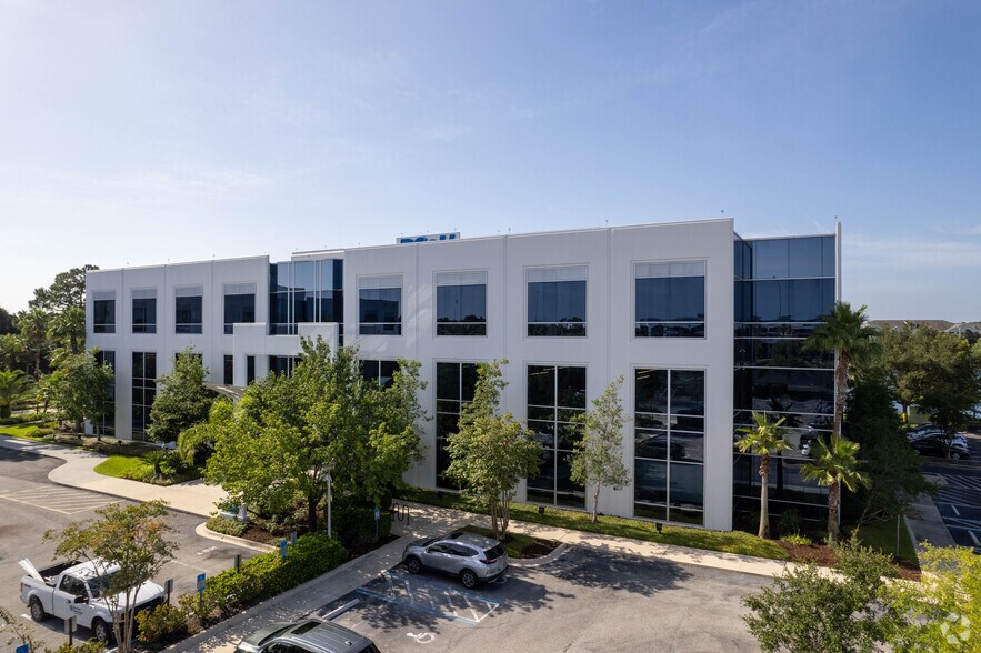 More Photos Of 10752 Deerwood Park Blvd, Jacksonville Coworking Space