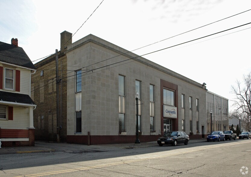 Primary Photo Of 203 W 9th St, Lorain Office For Sale