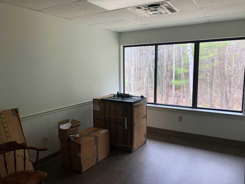 More Photos Of 1085 Route 4 E, Rutland Office For Lease