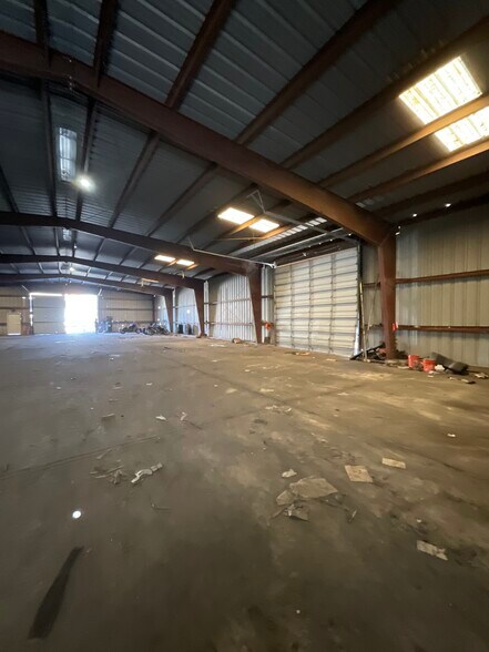More Photos Of 3201 Texas Ave, La Marque Warehouse For Sale