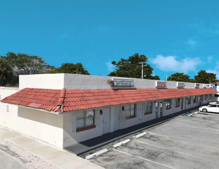 Primary Photo Of 3901-3937 N Andrews Ave, Oakland Park General Retail For Sale