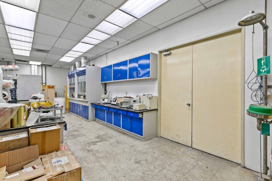 More Photos Of 9036 Winnetka Ave, Northridge Loft Creative Space For Lease