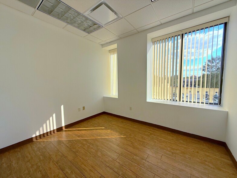 More Photos Of 6735 Conroy Windermere Rd, Orlando Medical For Sale