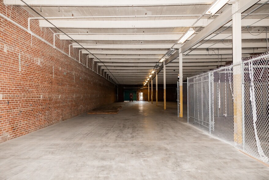 More Photos Of 176 E Railroad Ave, Gibsonville Warehouse For Lease
