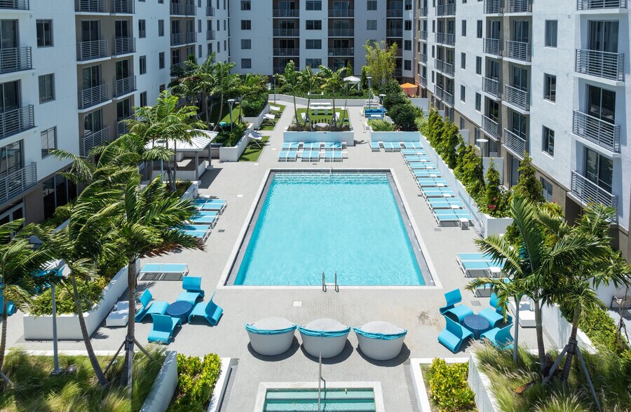 More Photos Of 200 NE 1st Ave, Pompano Beach Apartments For Lease