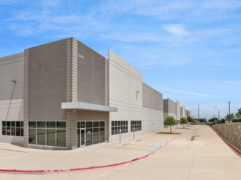 More Photos Of 5251 Frye Rd, Irving Manufacturing For Lease