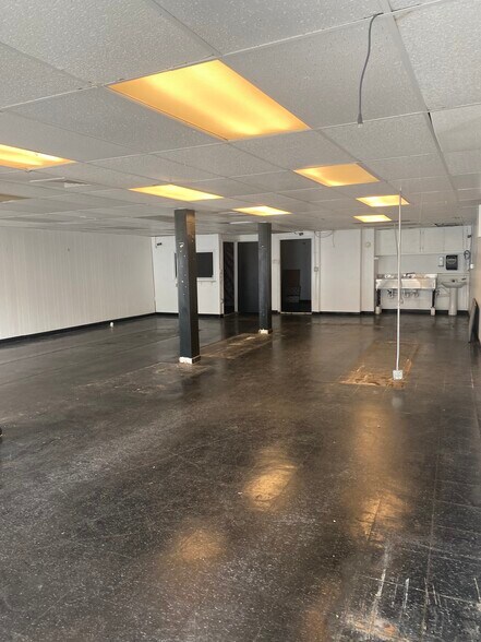 More Photos Of 1727 Ashley River Rd, Charleston Unknown For Lease