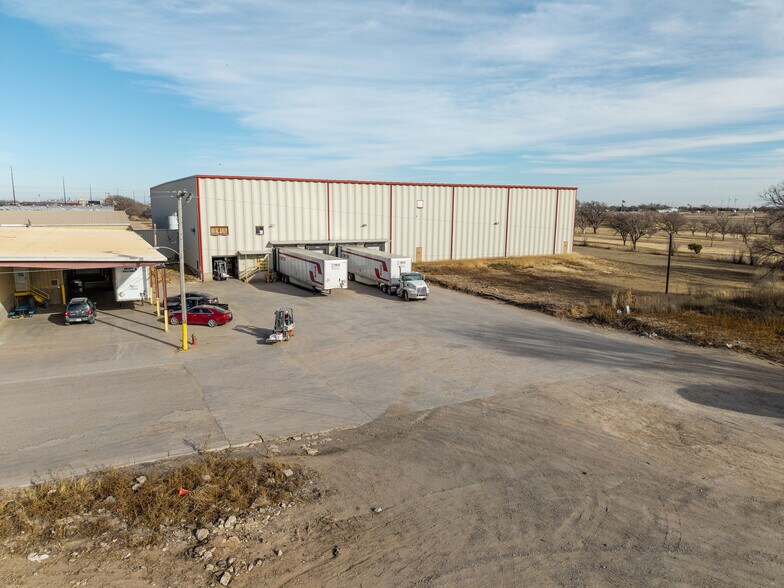 More Photos Of 225 Lawton Ave, Hereford Manufacturing For Sale