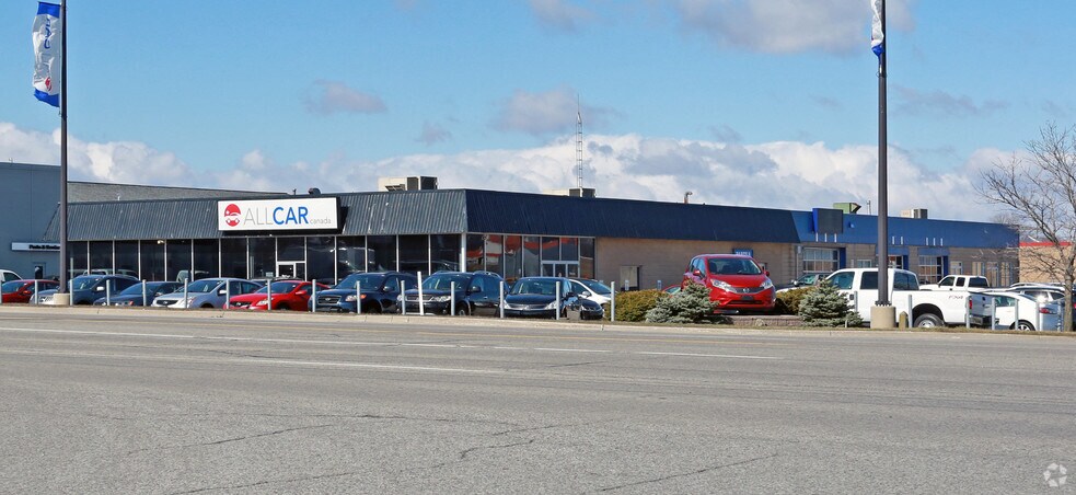 Primary Photo Of 945 Woodlawn Rd, Guelph Auto Dealership For Lease