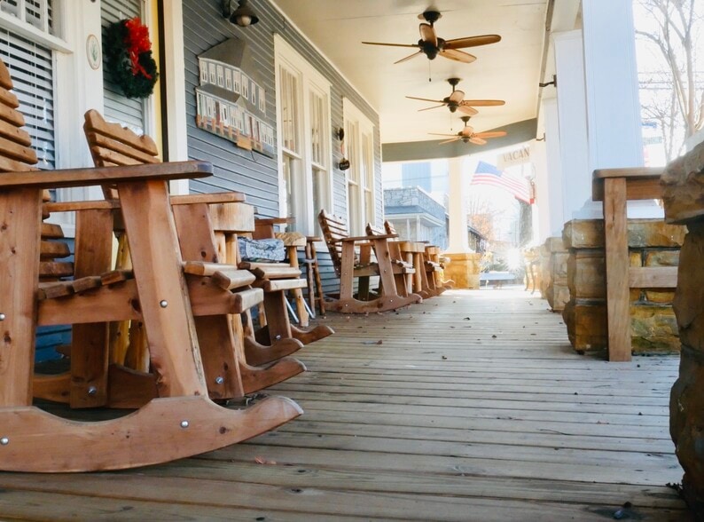 More Photos Of 100 E Washington St, Mountain View Hospitality For Sale