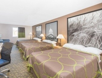 More Photos Of 1410 28th St, Belleville Hotel For Sale