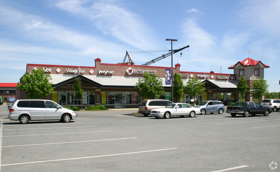 More Photos Of 900-1095 Justison St, Wilmington Storefront Retail Office For Lease