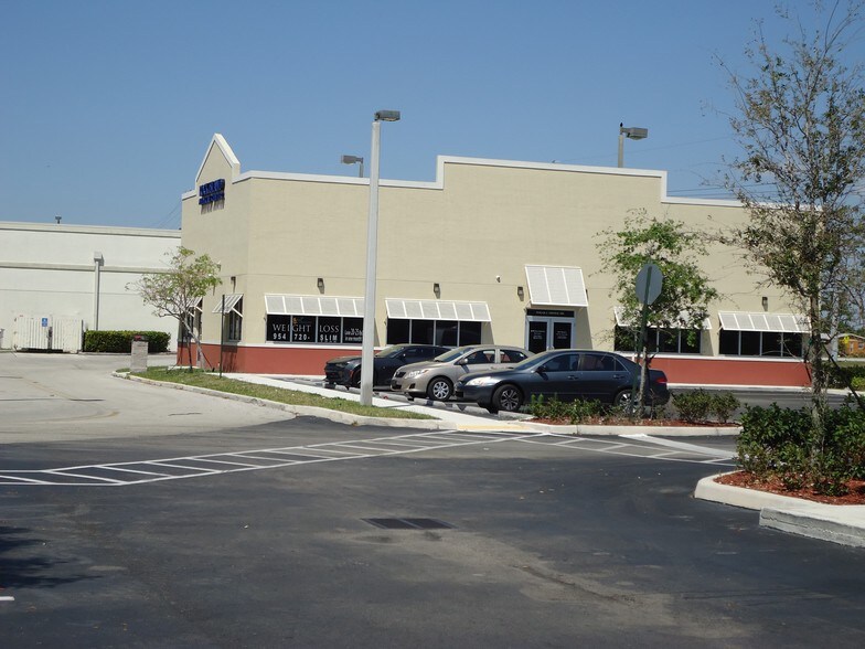 More Photos Of 374-400 N Rock Island Rd, Margate Freestanding For Lease