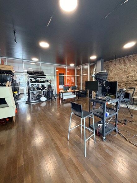 More Photos Of 30-69 Steinway St, Astoria Storefront Retail Office For Lease