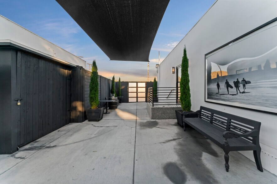 More Photos Of 281 W Main St, Ventura Storefront Retail Residential For Sale