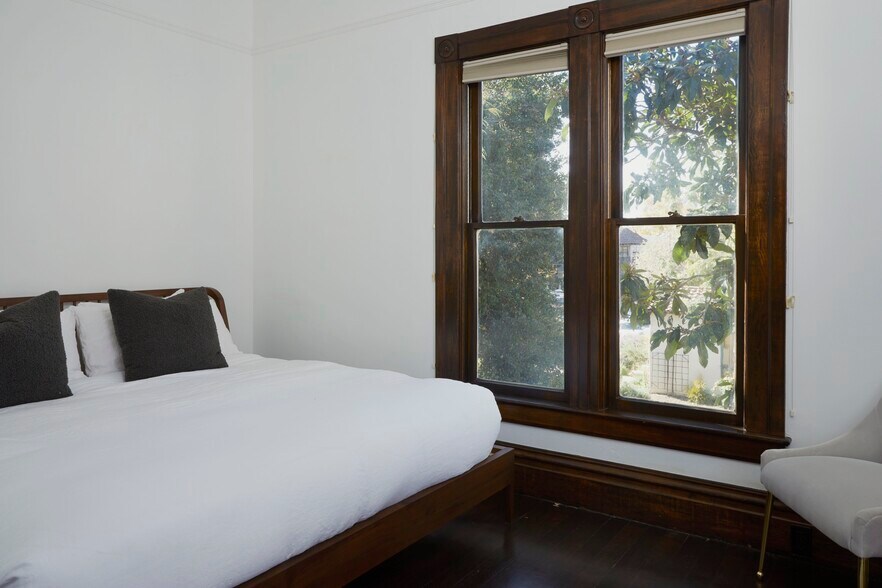 More Photos Of 310-316 E Matilija St, Ojai Storefront For Sale