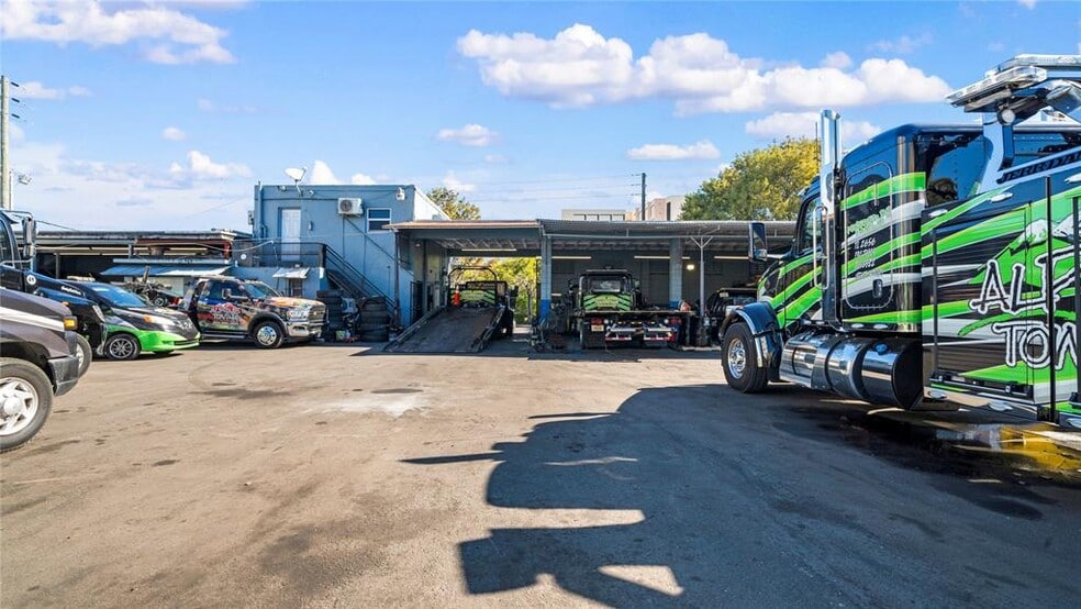 More Photos Of 2230 NW 8th Ave, Miami Auto Repair For Sale