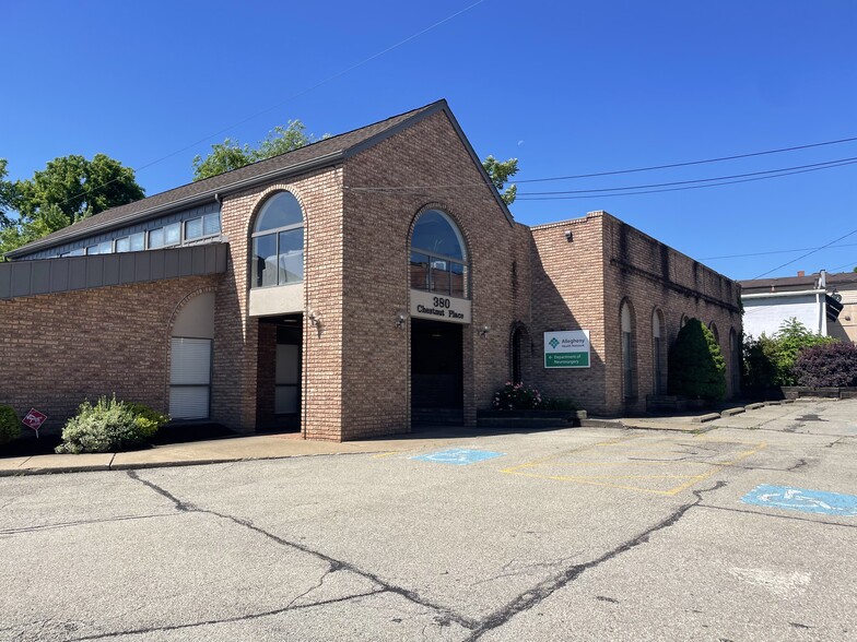 Primary Photo Of 380 W Chestnut St, Washington Unknown For Lease