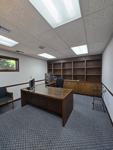 More Photos Of 340 9th Avenue Dr NE, Hickory Medical For Lease