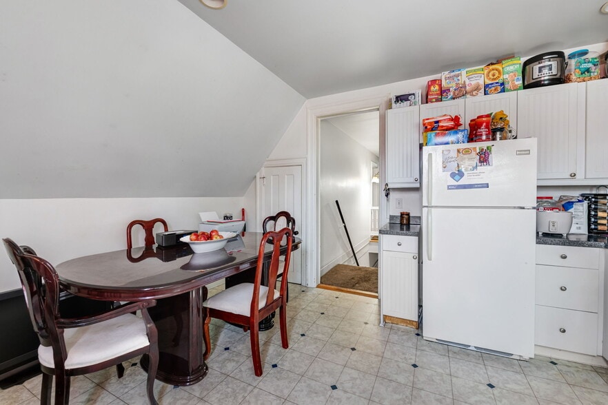 More Photos Of 461 Linwood Ave, Buffalo Apartments For Sale