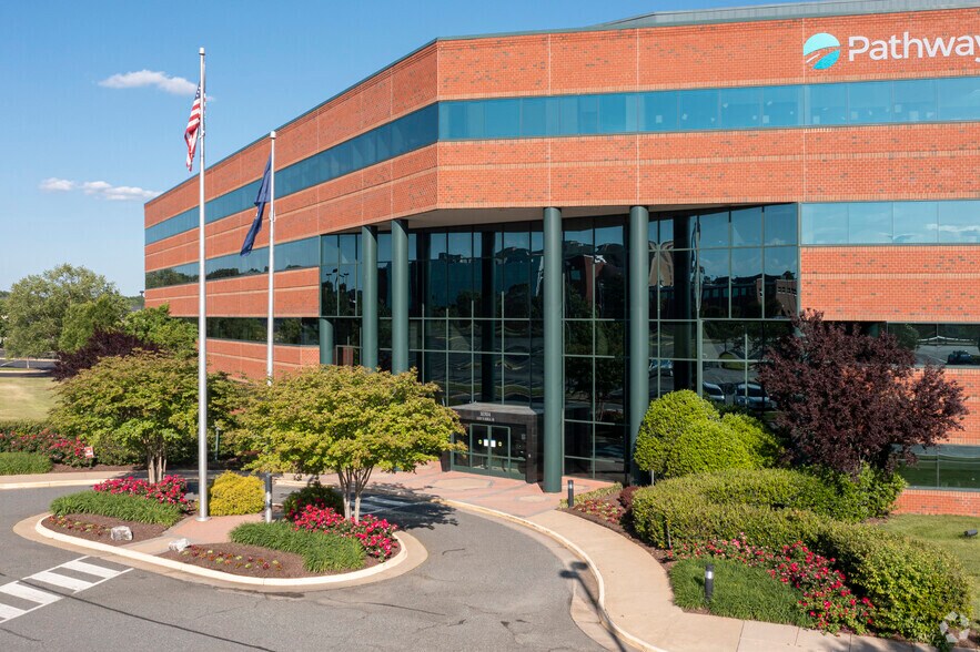 More Photos Of 10304 Spotsylvania Ave, Fredericksburg Office For Lease