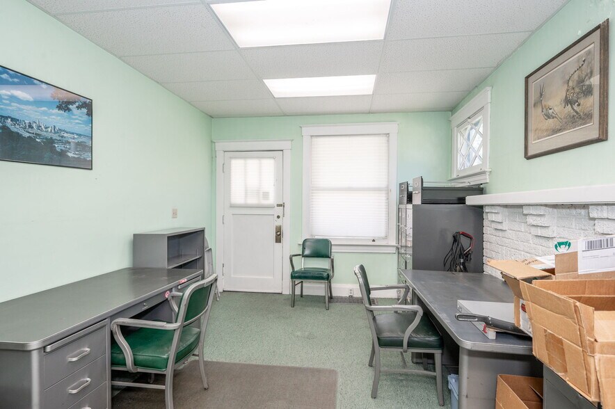 More Photos Of 8612 Reading Rd, Cincinnati Office For Sale