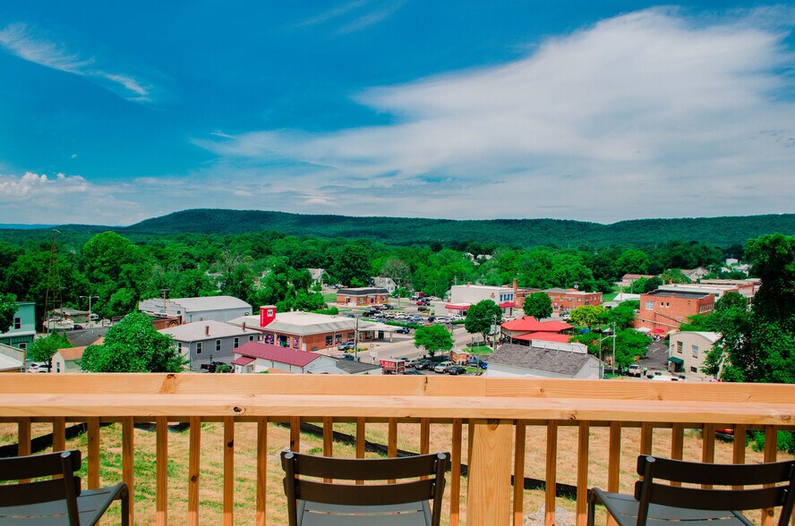 More Photos Of 50 W Court St, Rocky Mount General Retail For Lease