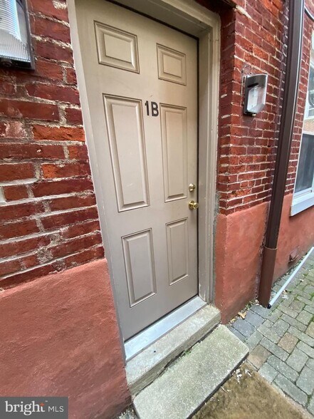 More Photos Of 747 S 2nd St, Philadelphia Apartments For Sale