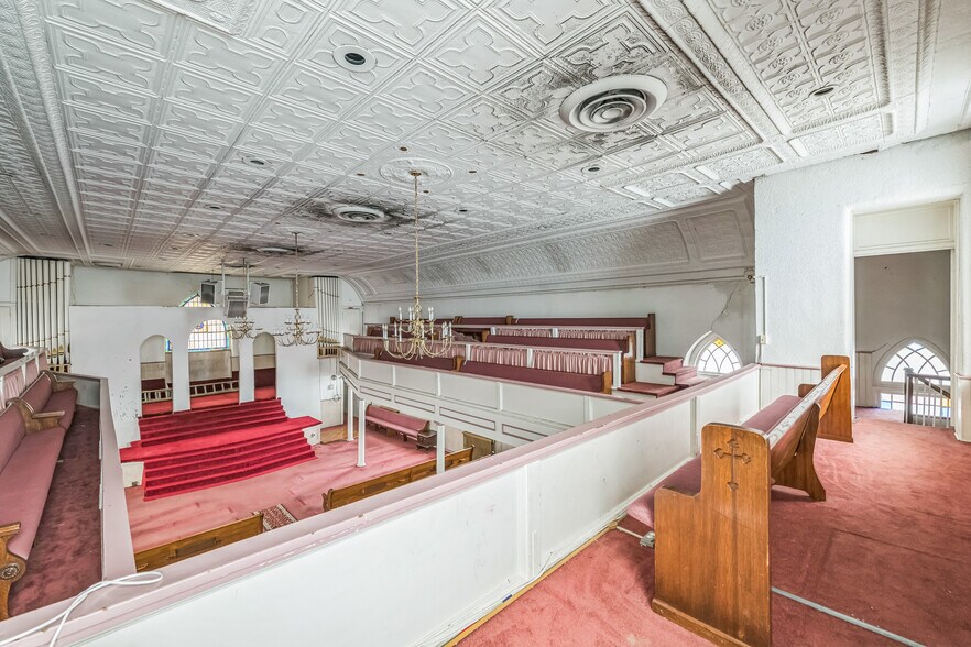 More Photos Of 105 E Pilkington St, Richmond Specialty For Sale