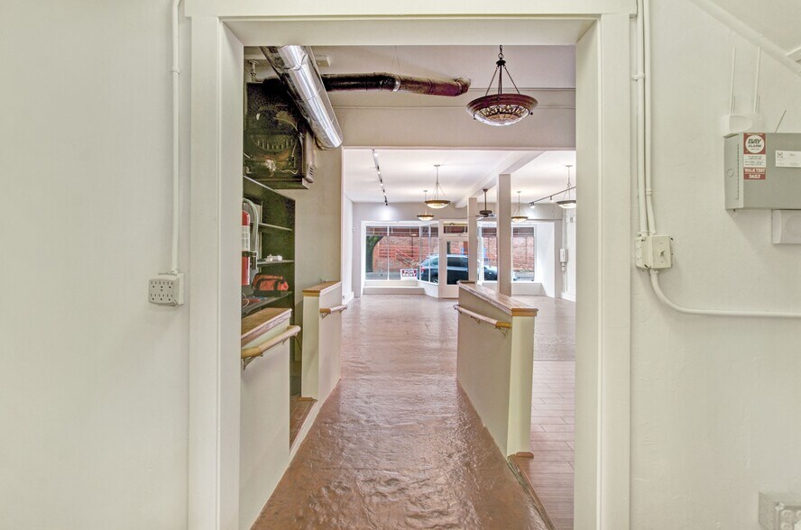 More Photos Of 512 Wilson St, Santa Rosa Storefront Retail Residential For Lease