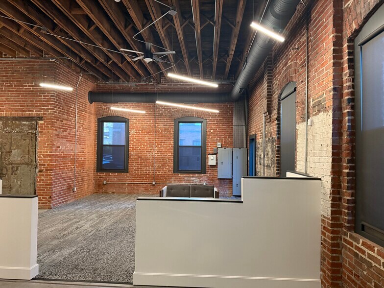 More Photos Of 214 W 21st St, Kansas City Loft Creative Space For Sale