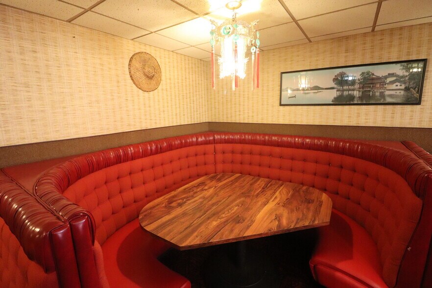 More Photos Of 2425 Oak St, Baker City Restaurant For Sale