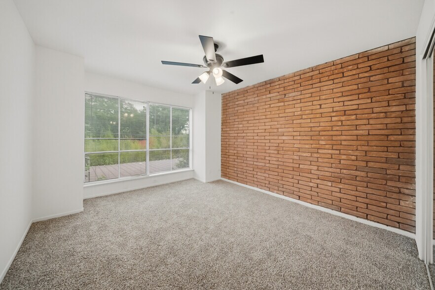 More Photos Of 611 S Ennis St, Bryan Apartments For Sale