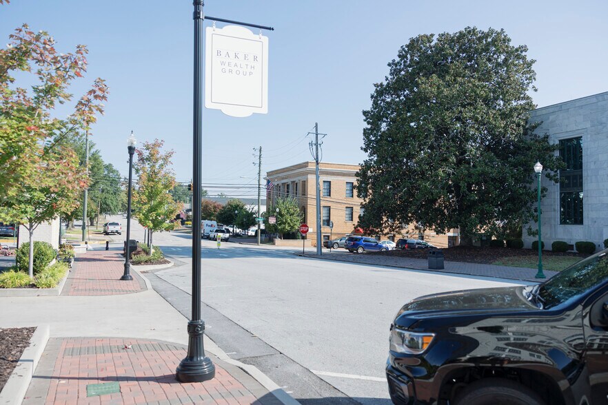 More Photos Of 119 Ridley Ave, Lagrange Office For Sale