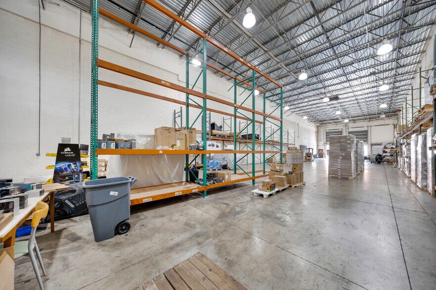 More Photos Of 3301-3389 NW 97th Ave, Miami Warehouse For Lease