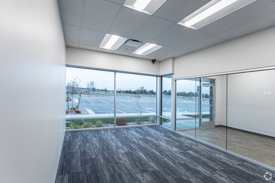 More Photos Of Interstate 215 at 2700 West, Salt Lake City Unknown For Lease