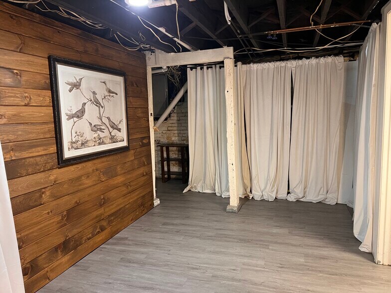 More Photos Of 1004 W Broadway Ave, Maryville Office For Lease