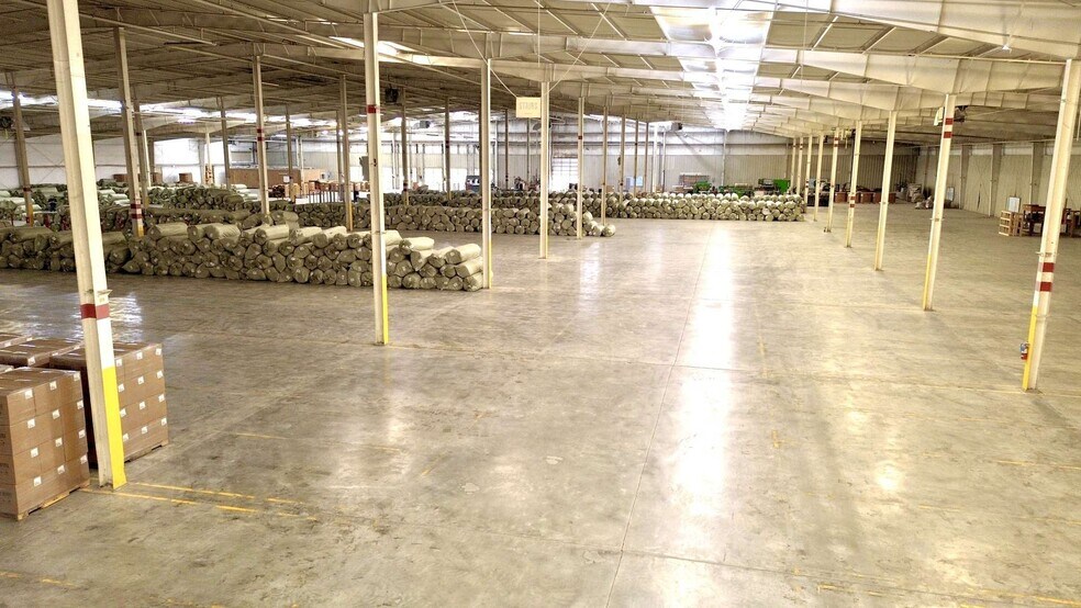 More Photos Of 103 S Acres St, Sikeston Distribution For Lease