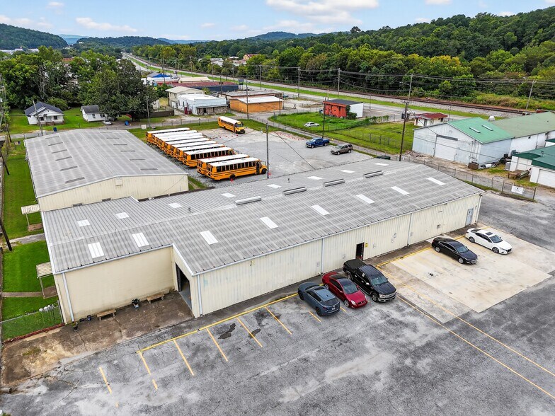 More Photos Of 512 S Wilmer Ave, Anniston Warehouse For Sale