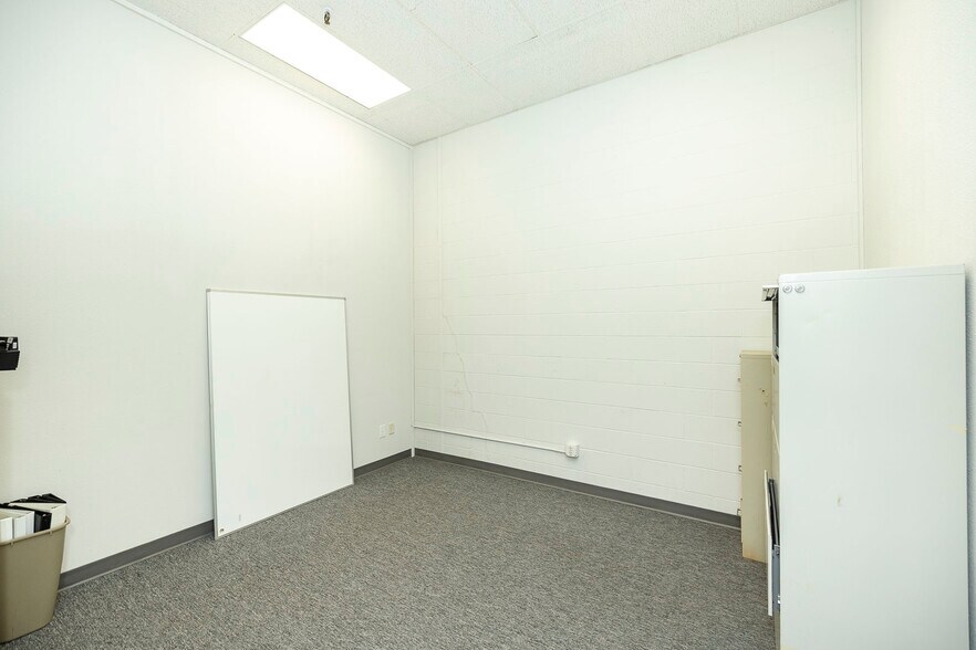 More Photos Of 226 E Ross St, Clearwater Freestanding For Sale