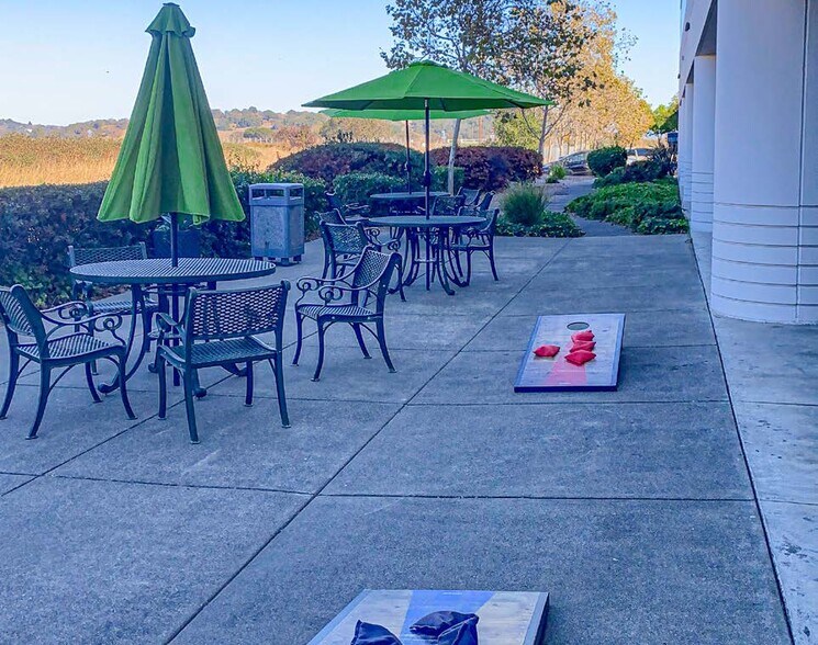 More Photos Of 75 Rowland Way, Novato Medical For Lease