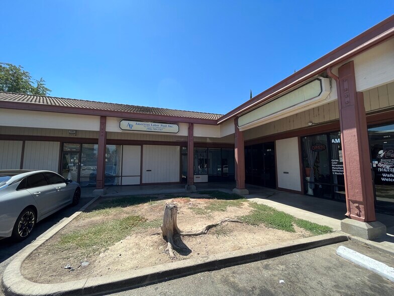 More Photos Of 500 Cirby Way, Roseville General Retail For Sale