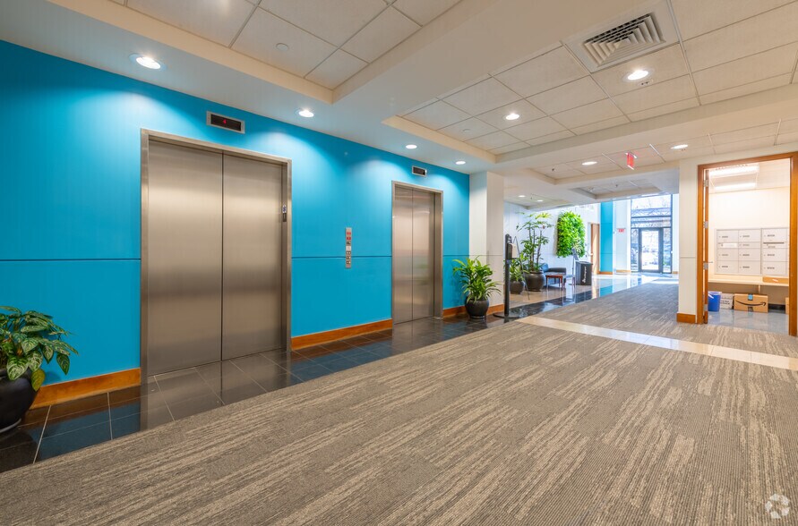 More Photos Of 200 Crossing Blvd, Framingham Office For Lease